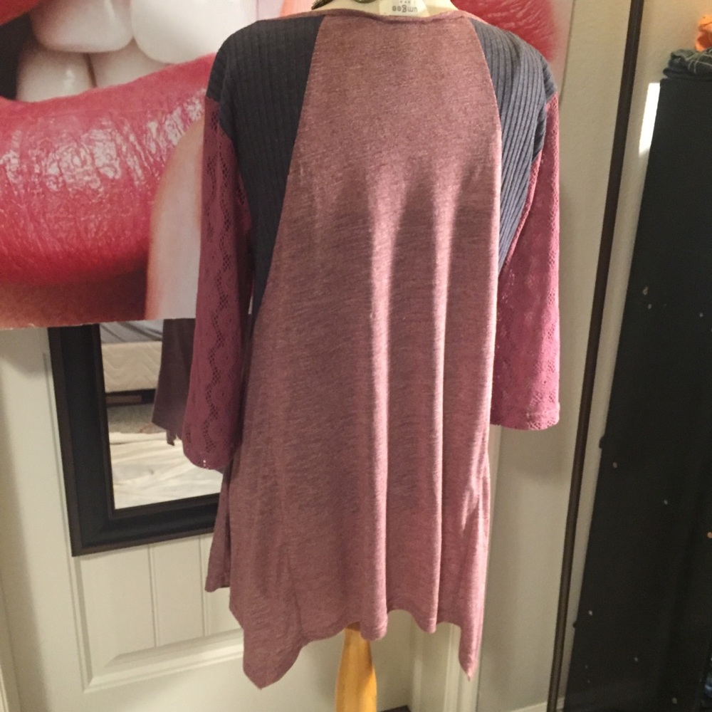 Umgee Raglan/Henley Top - Picture 4 of 8